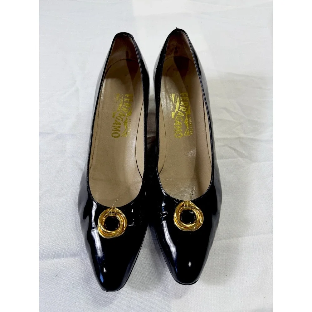 Salvatore Ferragamo tem salvatore